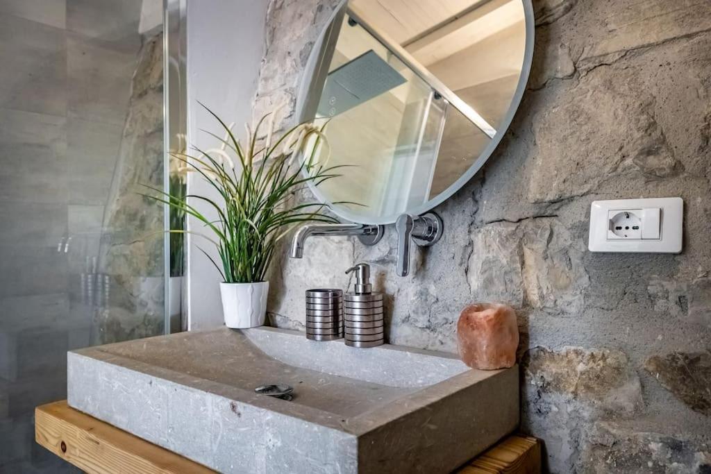 Luxury Limonaia With Jacuzzi Near Florence San Jacopo al Girone Bagian luar foto